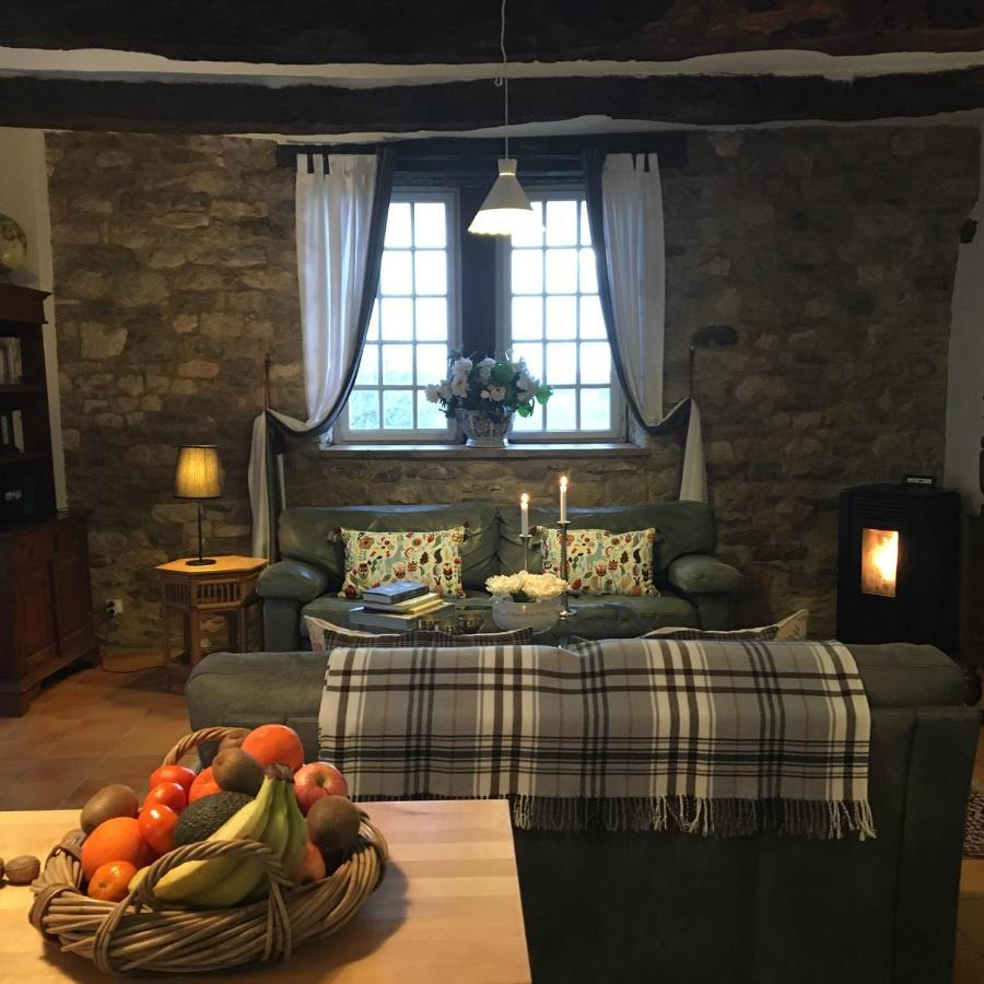 Les Gites Perard Caylus Exterior photo